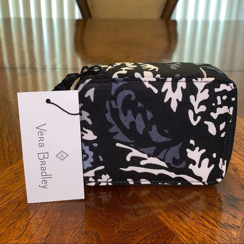 NWT Vera Bradley Travel Pill Case Paisley Noir